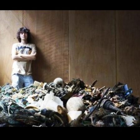 19χρονος φοιτητής βρήκε τεχνολογία για να καθαρίσει τους ωκεανούς της Γης [video]