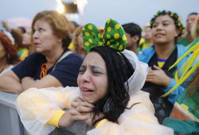 Οι αντιδράσεις των οπαδών της Βραζιλίας.. (1)