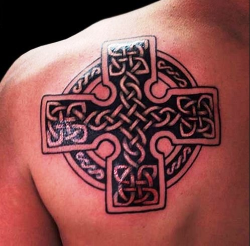 keltikos stauros tattoo