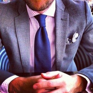 adriko poukamiso-gravata