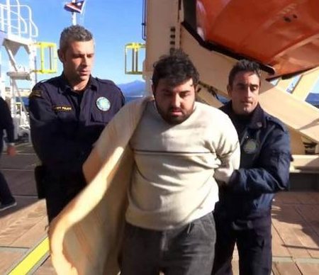 Λιμενικοί στη Σάμο ανάγκασαν Τούρκο δουλέμπορο να δει τα πτώματα τριών παιδιών!