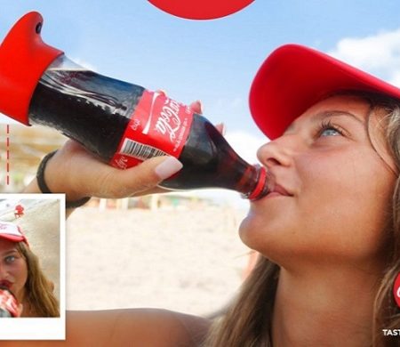 Η Coca-Cola έφτιαξε μπουκάλι για να βγάζεις selfie!